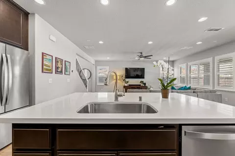 Kitchen - 2401 Galloping Trail Ct, Rocklin, CA 95765 photo 9 of 15
