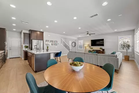 Dining - 2401 Galloping Trail Ct, Rocklin, CA 95765 photo 2 of 2