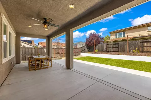 Exterior - 2401 Galloping Trail Ct, Rocklin, CA 95765 photo 4 of 22