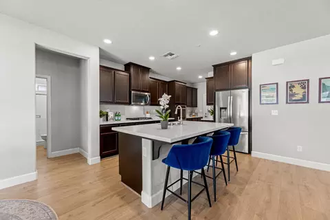 Kitchen - 2401 Galloping Trail Ct, Rocklin, CA 95765 photo 11 of 15