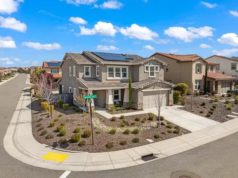 Exterior - 2401 Galloping Trail Ct, Rocklin, CA 95765 photo 12 of 22