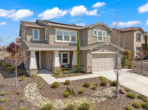 Exterior - 2401 Galloping Trail Ct, Rocklin, CA 95765 photo 11 of 22
