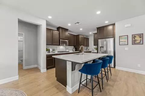 Kitchen - 2401 Galloping Trail Ct, Rocklin, CA 95765 photo 3 of 15