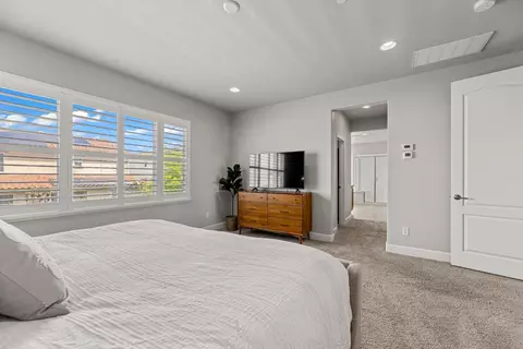Bedroom - 2401 Galloping Trail Ct, Rocklin, CA 95765 photo 8 of 8