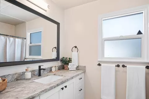 Bath - 301 Ferguson Ave, Modesto, CA 95354 photo 1 of 2