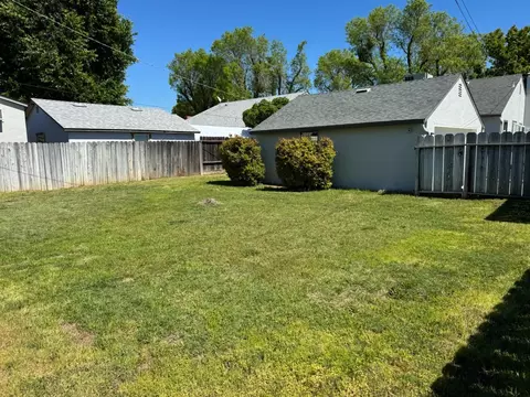 Exterior - 301 Ferguson Ave, Modesto, CA 95354 photo 6 of 10