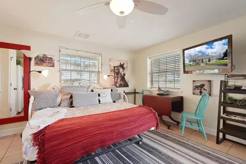Bedroom - 15757 E Sargent Rd, Lodi, CA 95240 photo 3 of 12