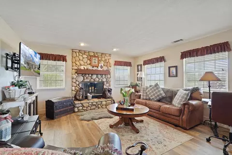 Living - 15757 E Sargent Rd, Lodi, CA 95240 photo 2 of 7