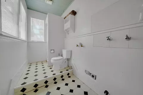 Bath - 420 Pitt St, Jackson, CA 95642 photo 4 of 4