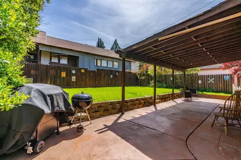 Exterior - 420 Pitt St, Jackson, CA 95642 photo 3 of 12