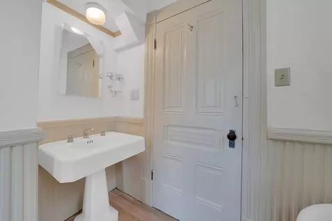 Bath - 420 Pitt St, Jackson, CA 95642 photo 3 of 4