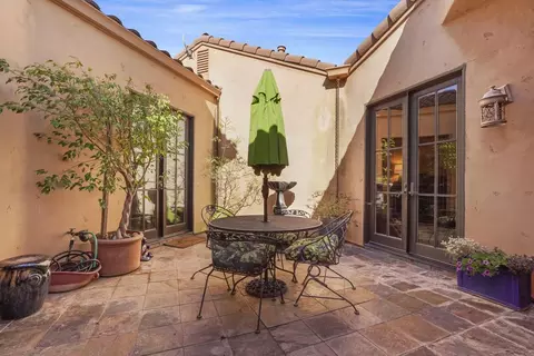 Exterior - 19330 E Stampede Rd, Lodi, CA 95240 photo 2 of 7