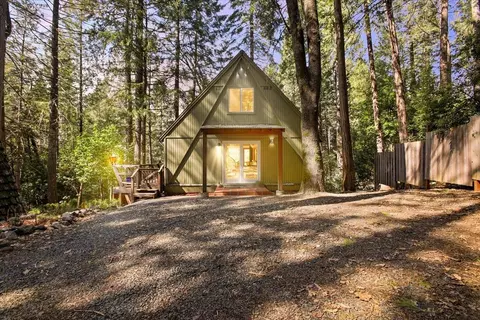 15443 Cascade Dr, Nevada City, CA 95959