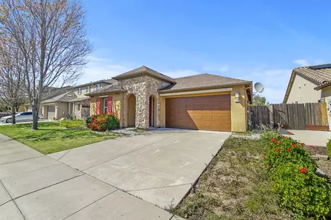 Exterior - 2313 Kiska Dr, Modesto, CA 95355 photo 3 of 8