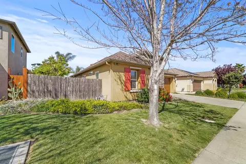 Exterior - 2313 Kiska Dr, Modesto, CA 95355 photo 4 of 8
