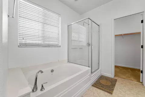 Bath - 2313 Kiska Dr, Modesto, CA 95355 photo 4 of 4