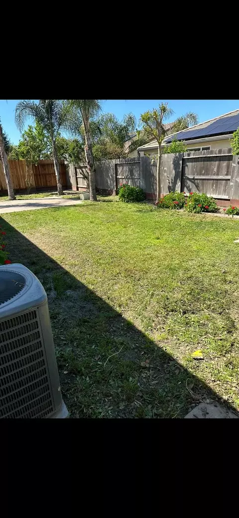Exterior - 2313 Kiska Dr, Modesto, CA 95355 photo 7 of 8