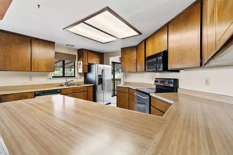 Kitchen - 2450 Cascade Trl, Cool, CA 95614 photo 6 of 10