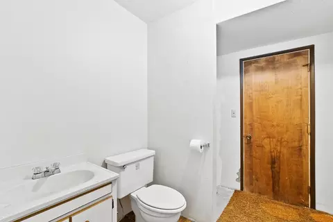 Bath - 2450 Cascade Trl, Cool, CA 95614 photo 3 of 3