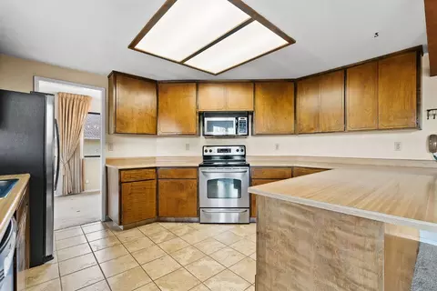 Kitchen - 2450 Cascade Trl, Cool, CA 95614 photo 5 of 10