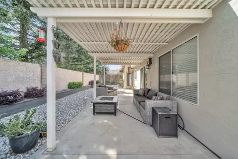 Exterior - 1904 Cobblestone Mnr, Modesto, CA 95355 photo 6 of 16