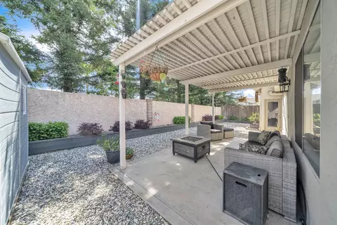 Exterior - 1904 Cobblestone Mnr, Modesto, CA 95355 photo 5 of 16