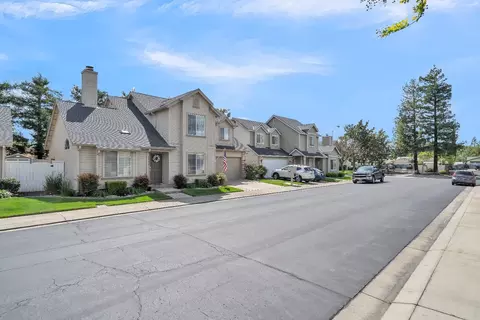 Exterior - 1904 Cobblestone Mnr, Modesto, CA 95355 photo 15 of 16