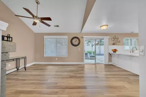 Living - 1904 Cobblestone Mnr, Modesto, CA 95355 photo 4 of 8