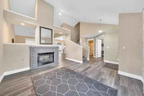 Living - 1904 Cobblestone Mnr, Modesto, CA 95355 photo 3 of 8