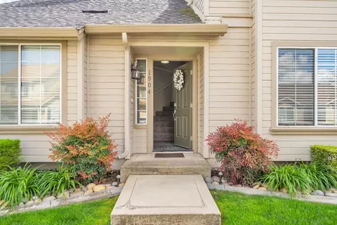 Exterior - 1904 Cobblestone Mnr, Modesto, CA 95355 photo 2 of 16