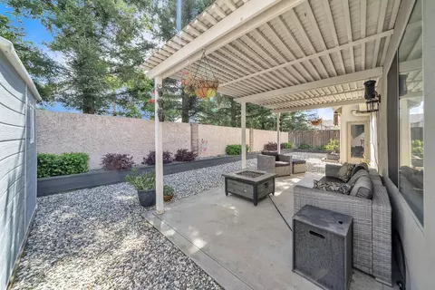 Exterior - 1904 Cobblestone Mnr, Modesto, CA 95355 photo 4 of 16