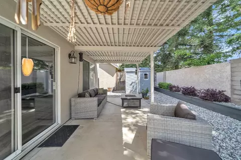 Exterior - 1904 Cobblestone Mnr, Modesto, CA 95355 photo 10 of 16