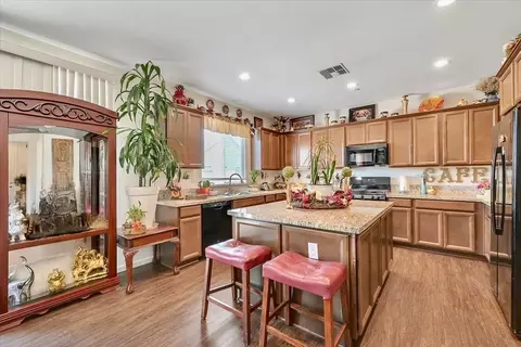 Kitchen - 841 White Oak Dr, Williams, CA 95987 photo 1 of 4