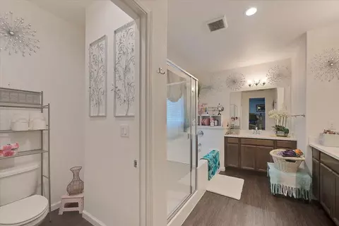 Bath - 841 White Oak Dr, Williams, CA 95987 photo 4 of 11