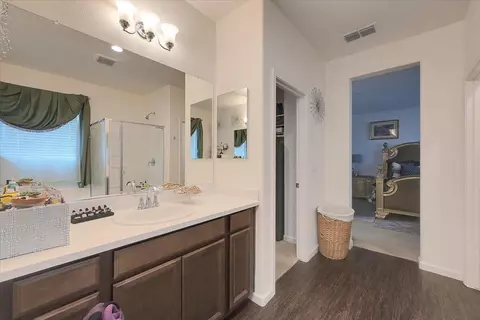 Bath - 841 White Oak Dr, Williams, CA 95987 photo 9 of 11