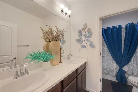 Bath - 841 White Oak Dr, Williams, CA 95987 photo 10 of 11
