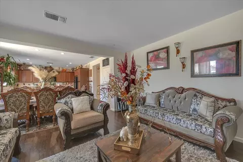 Living - 841 White Oak Dr, Williams, CA 95987 photo 3 of 5