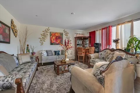 Living - 841 White Oak Dr, Williams, CA 95987 photo 1 of 5