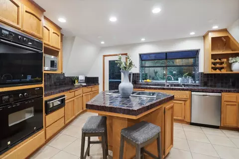 Kitchen - 4053 Crabtree Ct, Carmichael, CA 95608 photo 1 of 3