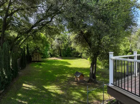 Exterior - 4053 Crabtree Ct, Carmichael, CA 95608 photo 8 of 9
