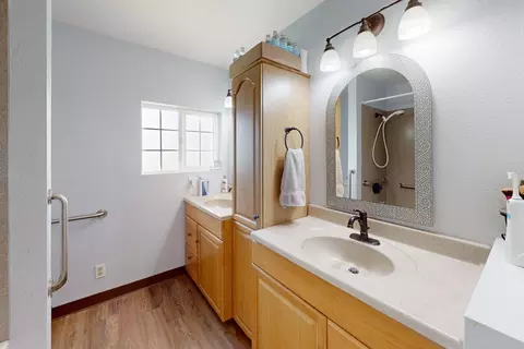 Bath - 354 Chatfield Ave, Biggs, CA 95917 photo 2 of 6