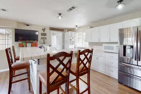 Kitchen - 354 Chatfield Ave, Biggs, CA 95917 photo 3 of 8
