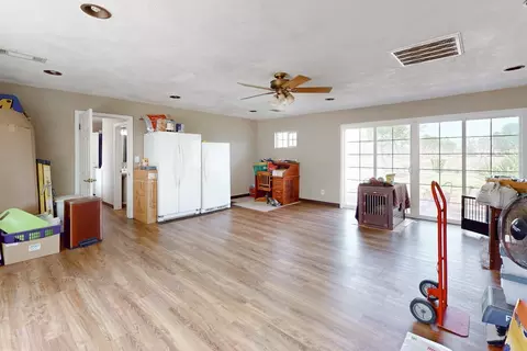 Living - 354 Chatfield Ave, Biggs, CA 95917 photo 5 of 5