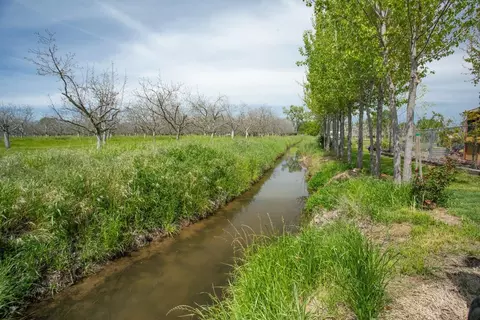 View/Area - 354 Chatfield Ave, Biggs, CA 95917 photo 8 of 24