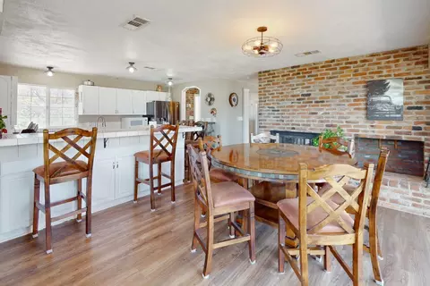 Dining - 354 Chatfield Ave, Biggs, CA 95917 photo 2 of 4