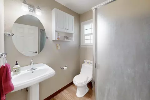 Bath - 354 Chatfield Ave, Biggs, CA 95917 photo 6 of 6
