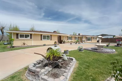 Exterior - 354 Chatfield Ave, Biggs, CA 95917 photo 1 of 27
