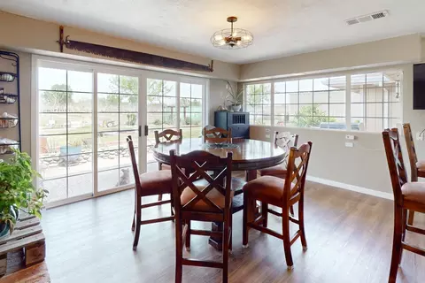 Dining - 354 Chatfield Ave, Biggs, CA 95917 photo 3 of 4