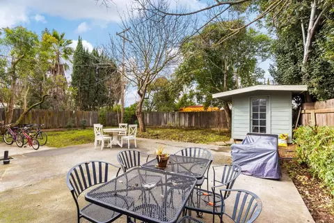 Exterior - 617 N St, Davis, CA 95616 photo 3 of 5