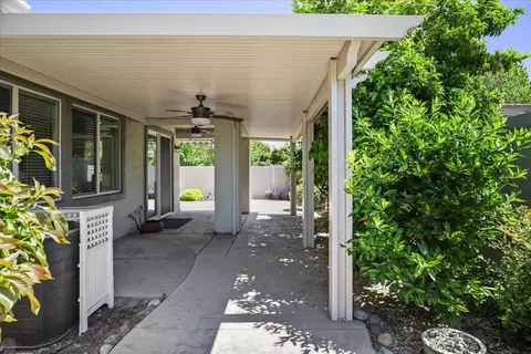 Exterior - 2336 Pepper Tree Ln, Manteca, CA 95336 photo 9 of 27